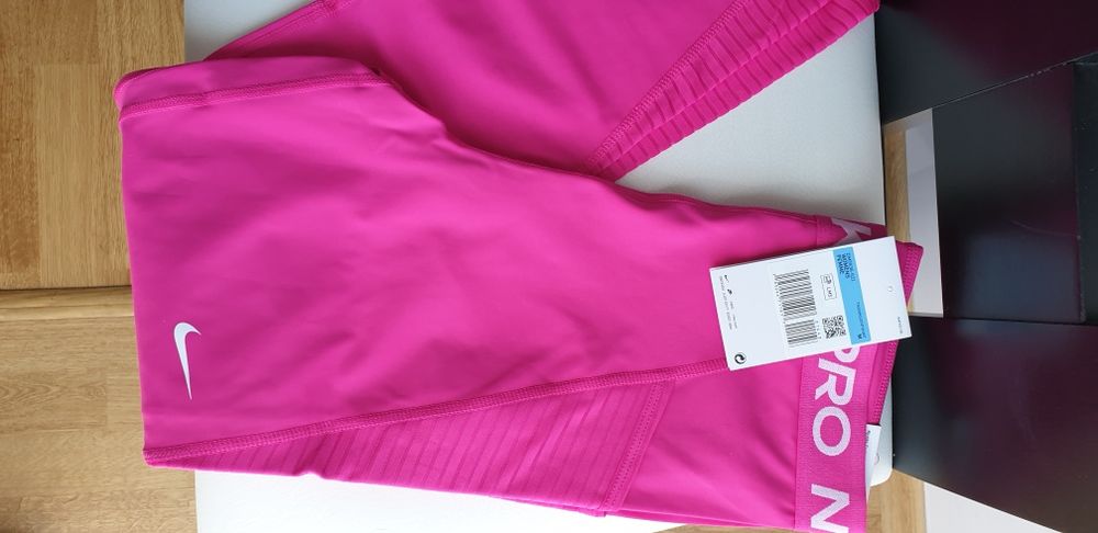 Legginsy Nike M lub L