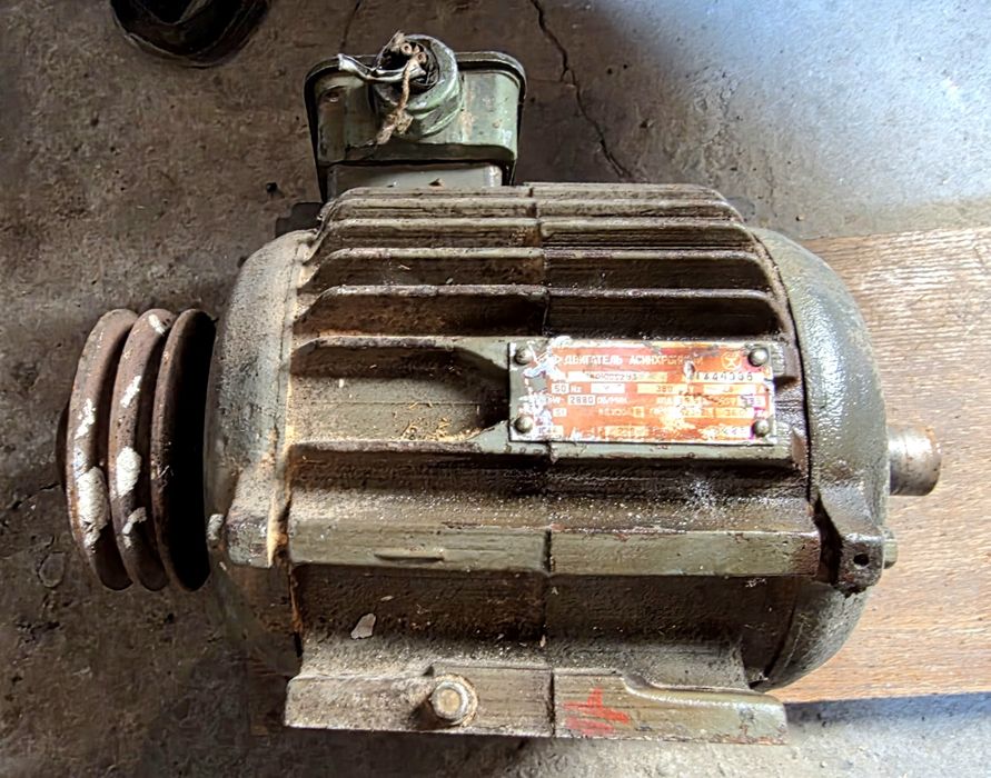 Электродвигатель 4 кВт 3000 об/мин 380В (4А100S2)