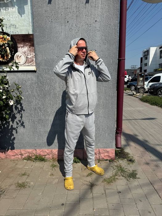 Оригінал спортивний костюм чоловічий Nike Tech Essentials сірий DD5284-002  чорний DD5284-010  L XL весна прохолодне літо осінь повсякденний оригінал