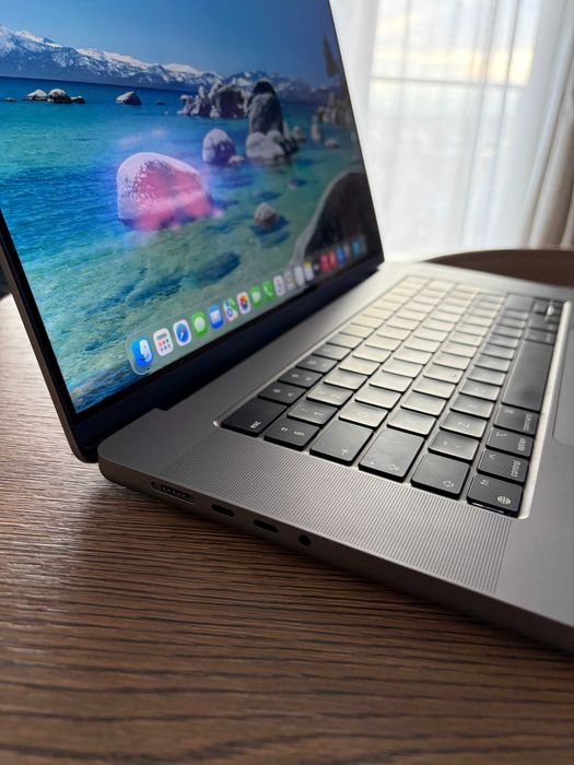 MacBook Pro 16” M2 Pro 16GB 1TB Space Gray