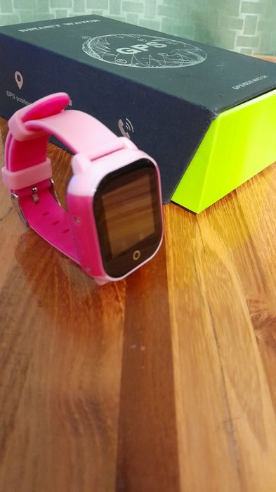 Сенсорные,водонепроницаемые  смарт часы Fa23 в новом состоянии.