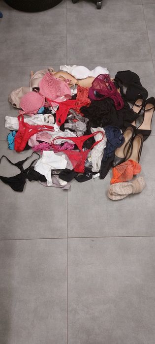 Bielizna MIX majtki stringi biustonosz stanik skarpetki zestaw