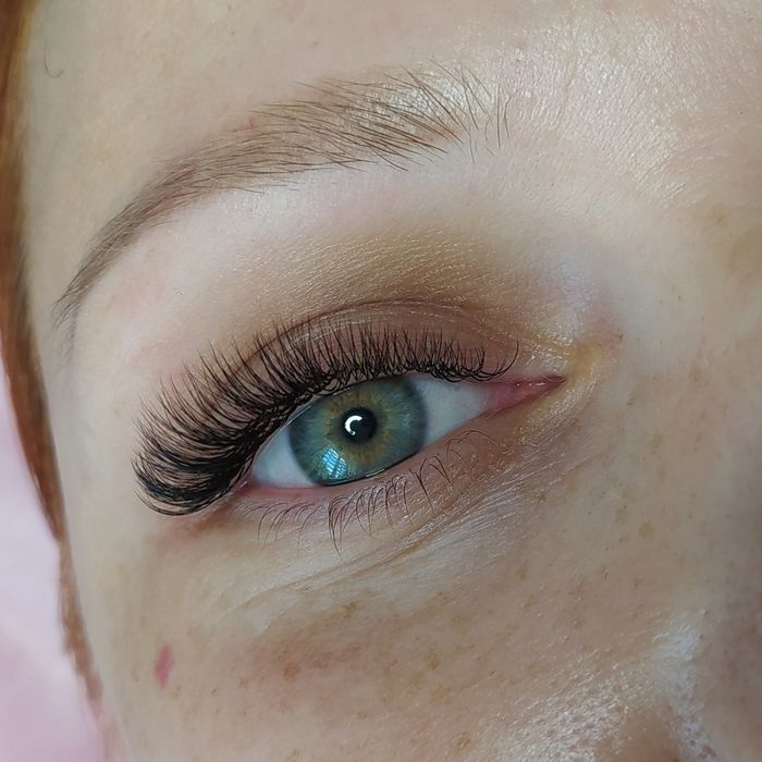 Наращивание ресниц. Ламинирование ресниц и бровей