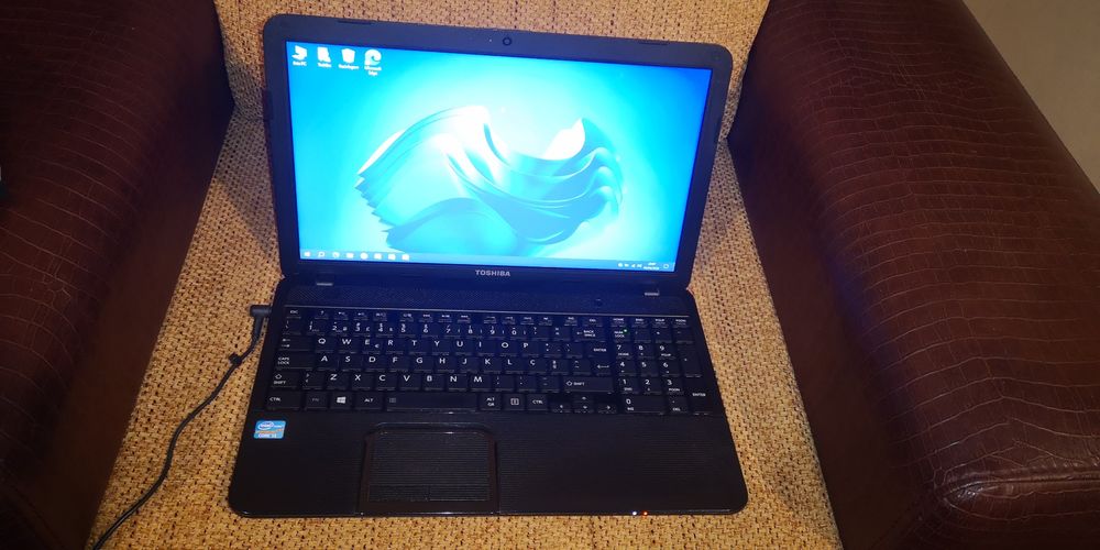 Portátil Toshiba Pronto a usar