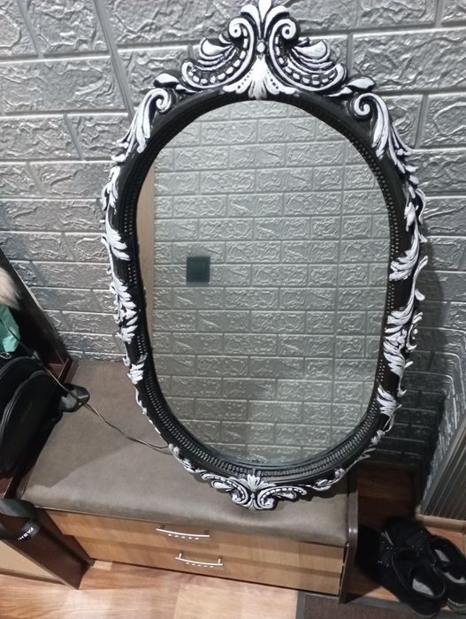 Зеркало ручной работы.