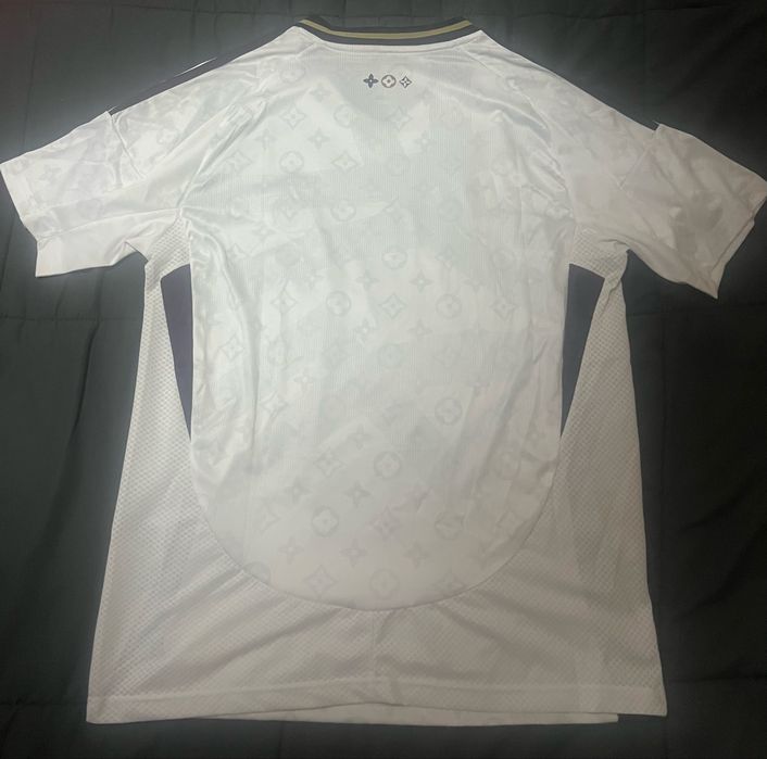 Camisola real madrid LV 2025