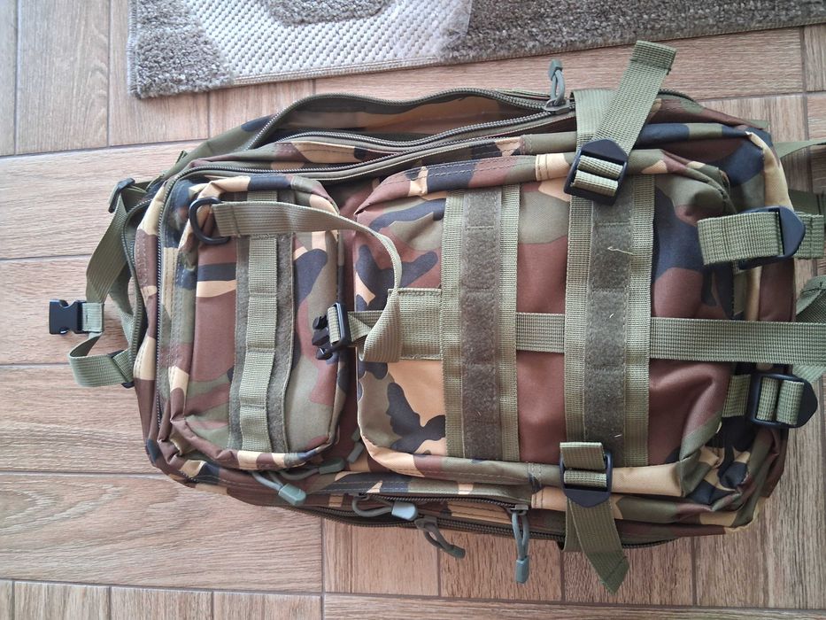 Plecak survivalowy,wojskowy z wyposażeniem