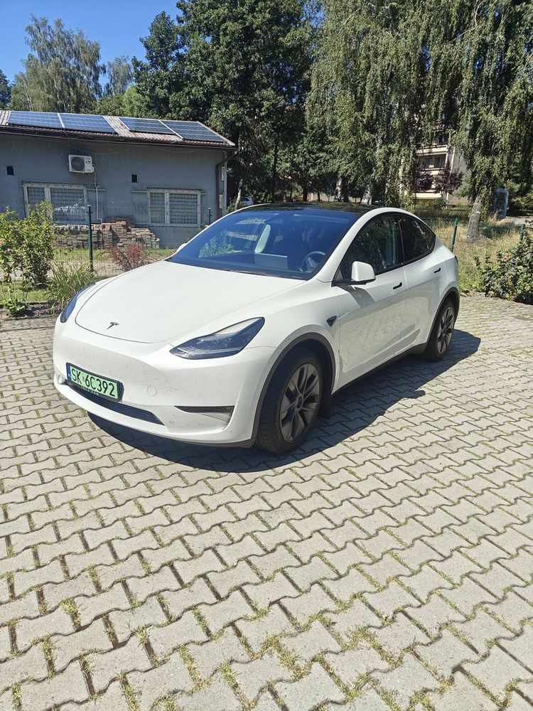 Tesla Model Y Long Range AWD