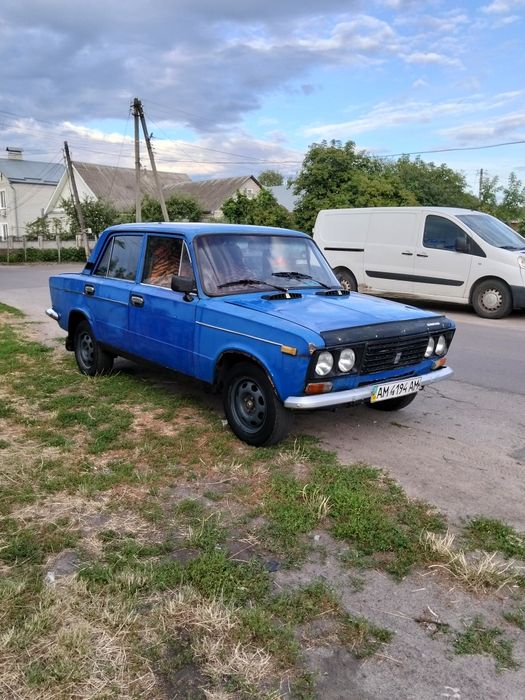 Автомобиль ваз 2103