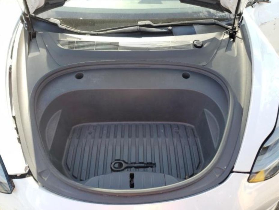 Tesla model 3 (2021)
