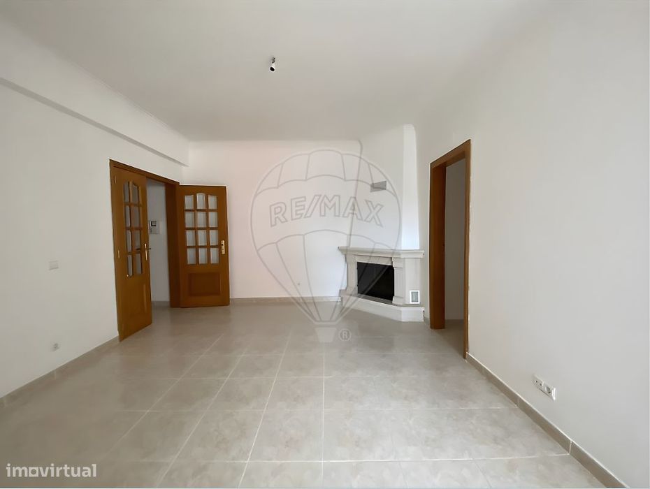 Apartamento T2 para venda — Setúbal (São Julião, Nossa Senhora Da Anunciada E Santa Maria Da Graça), Setúbal