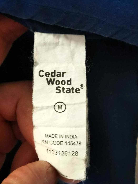 Camisa azul petróleo para homem