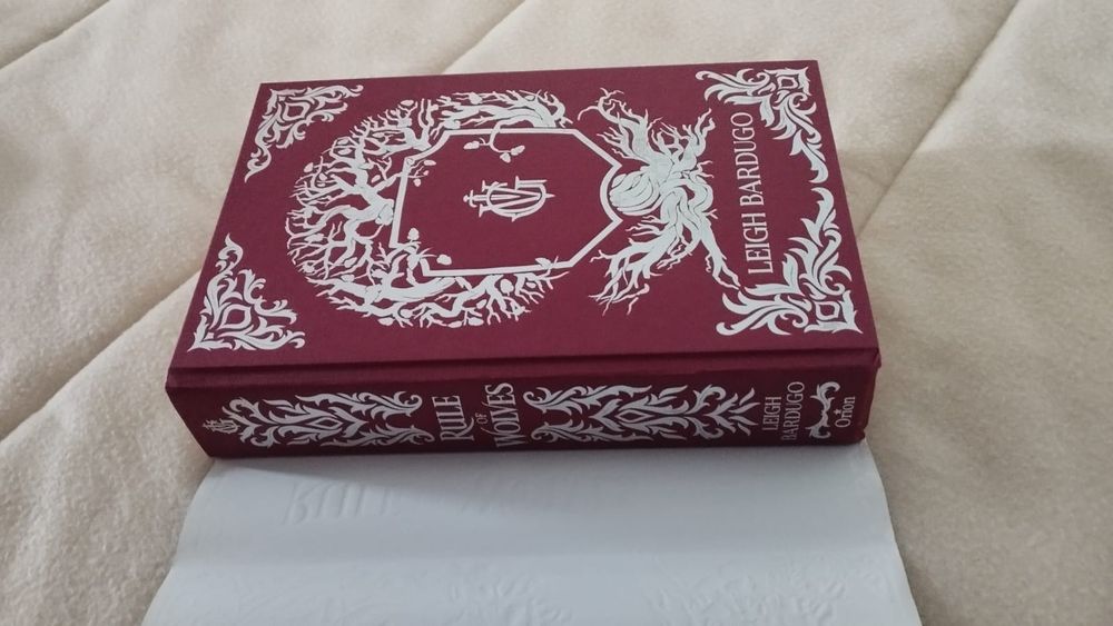 "Rule of wolves" de Leigh Bardugo em capa dura