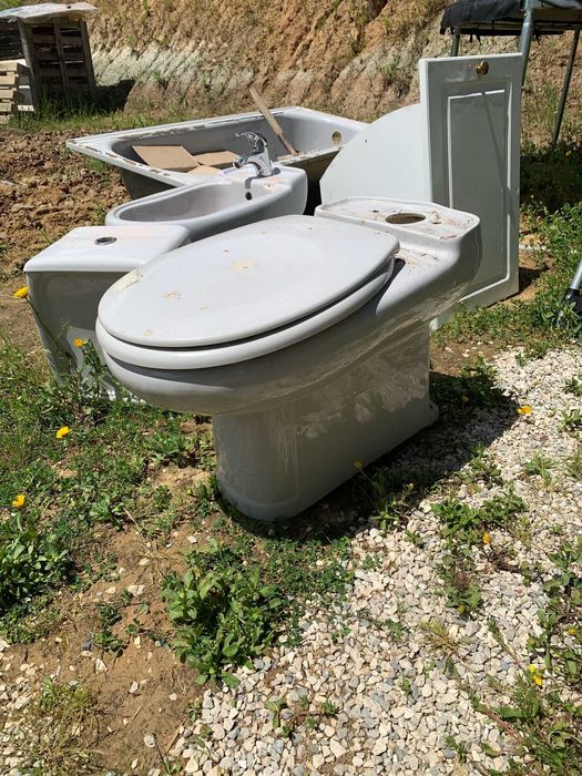 Sanita Autoclismo Bidé Lavatório e Pedra