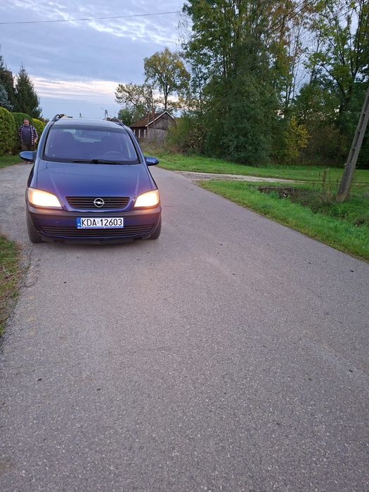 Opel Zafira A  1.6 benzyna  7 osób