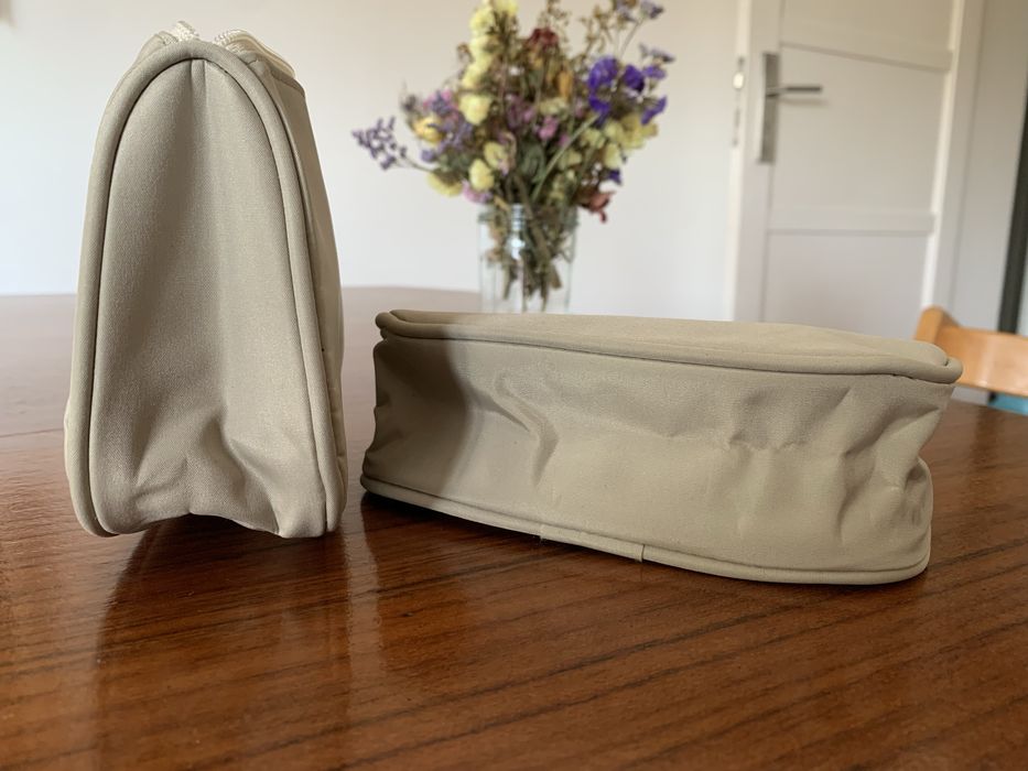 2 bolsas higiene ou necessaire com espelho