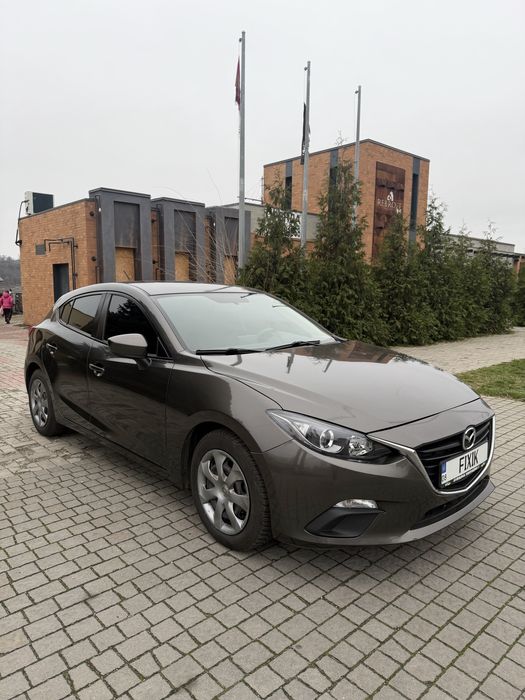 Машина Mazda 3 sport