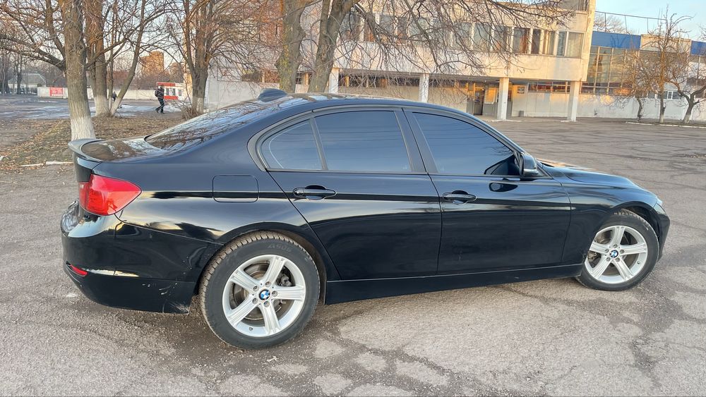 BMV f30 . Авто в гарному стані . Робити нічого не потрібно