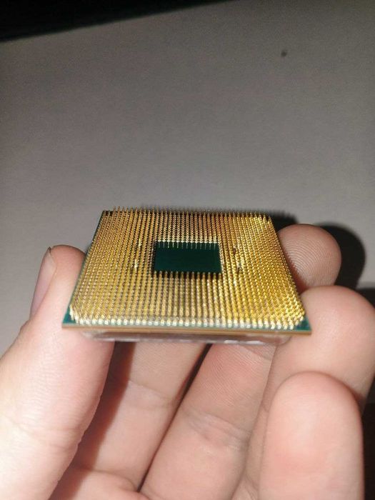 продаю робочий процессор ryzen 5 2400g
