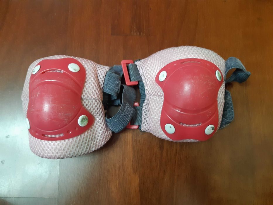 Conjunto de proteções de criança para bicicleta e afins