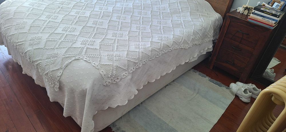 Colcha de Renda Feita à Mão