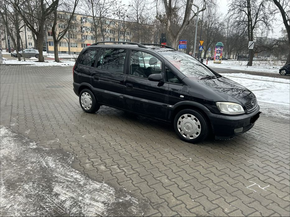 Opel zafira 2003r 1.6 benzyna GAZ klimatyzacja 7 osobowy