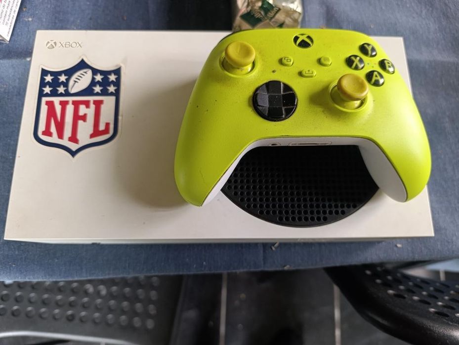 Xbox series S 512gb em ótimo estado