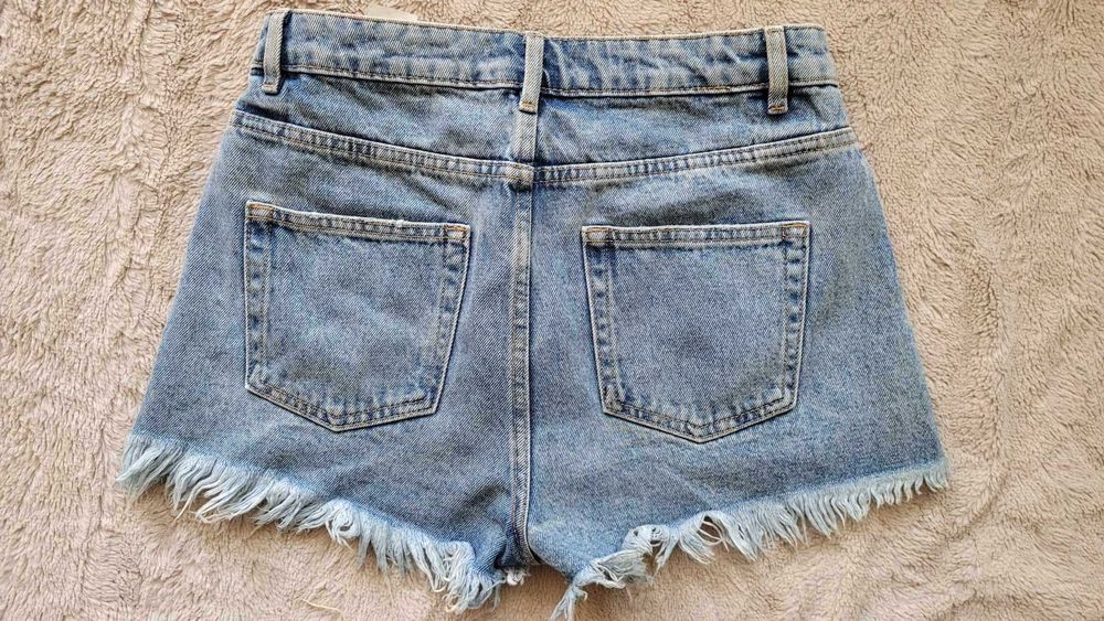 Krótkie spodenki jeansowe Cropp 36 S