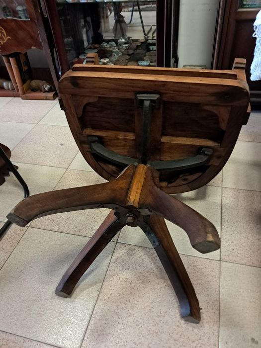 Cadeira giratoria Olaio