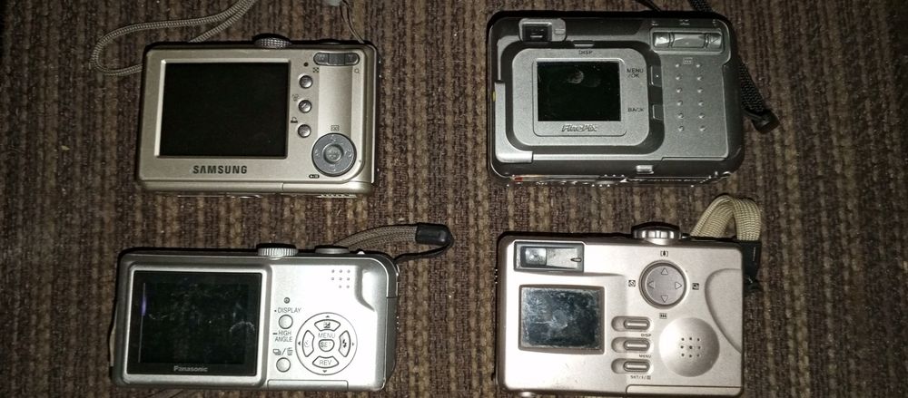 Aparat Finepix A210 i złom fotograficzny