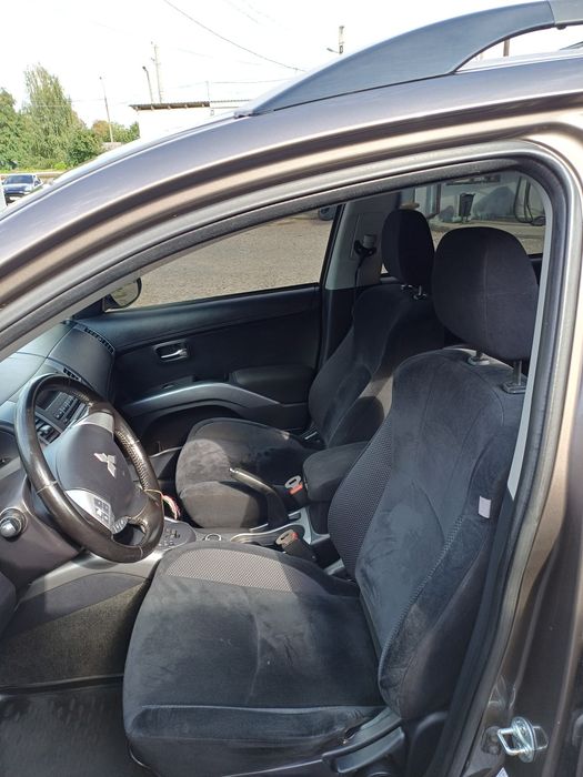 Mitsubishi Outlander 2011