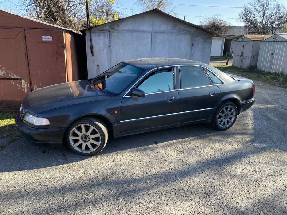 AUDI  A 8 D2  2,8 Бензин 97 гОбмен
