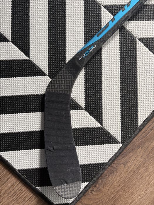 Kij hokejowy Bauer Nexus E5 Pro Intermediate Lewy gięcie P28 flex 55