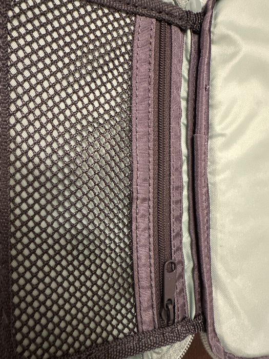 Nowy Piórnik Dakine