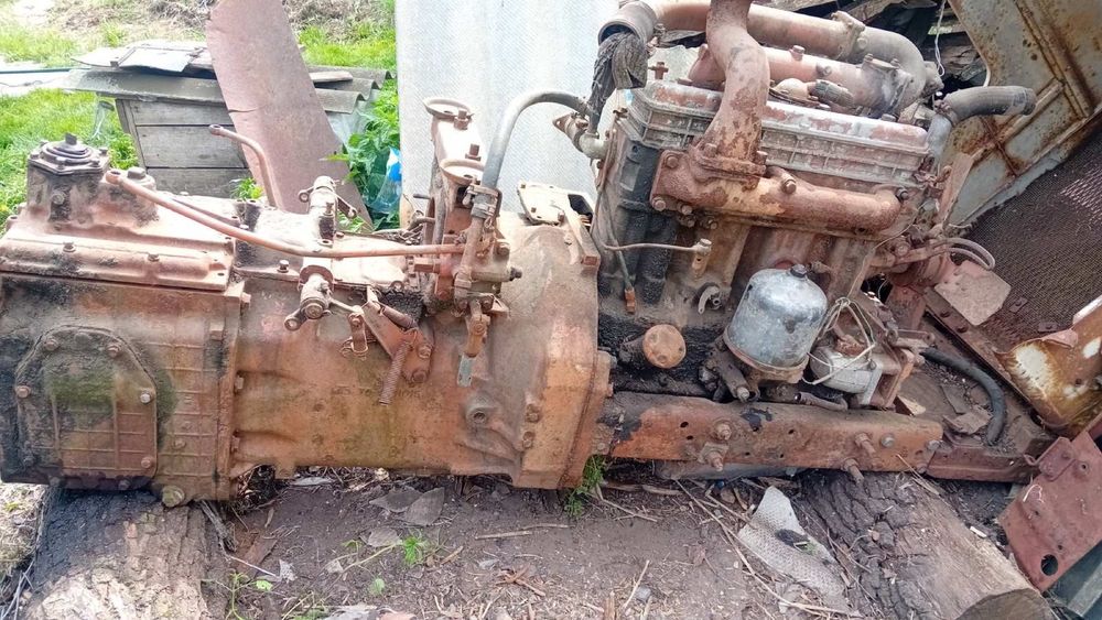 Мотор  і прмежутка на МТЗ,зняте з Т 70 в робочому стан