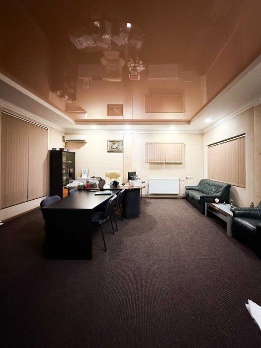 Продам виробничо-складське приміщення в м.Калуш з укриттям 983м2