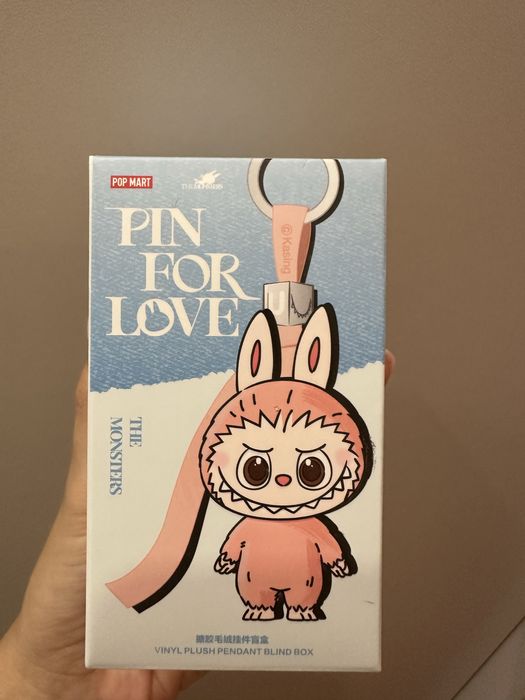 Labubu pin for love оригінал, НОВА, з сайту: 1 590 грн