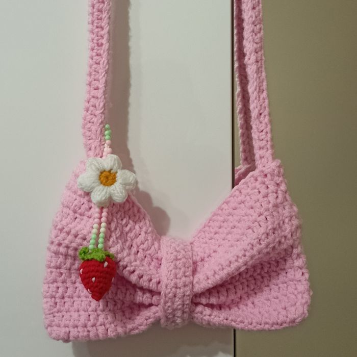 różowa torebką kokardka