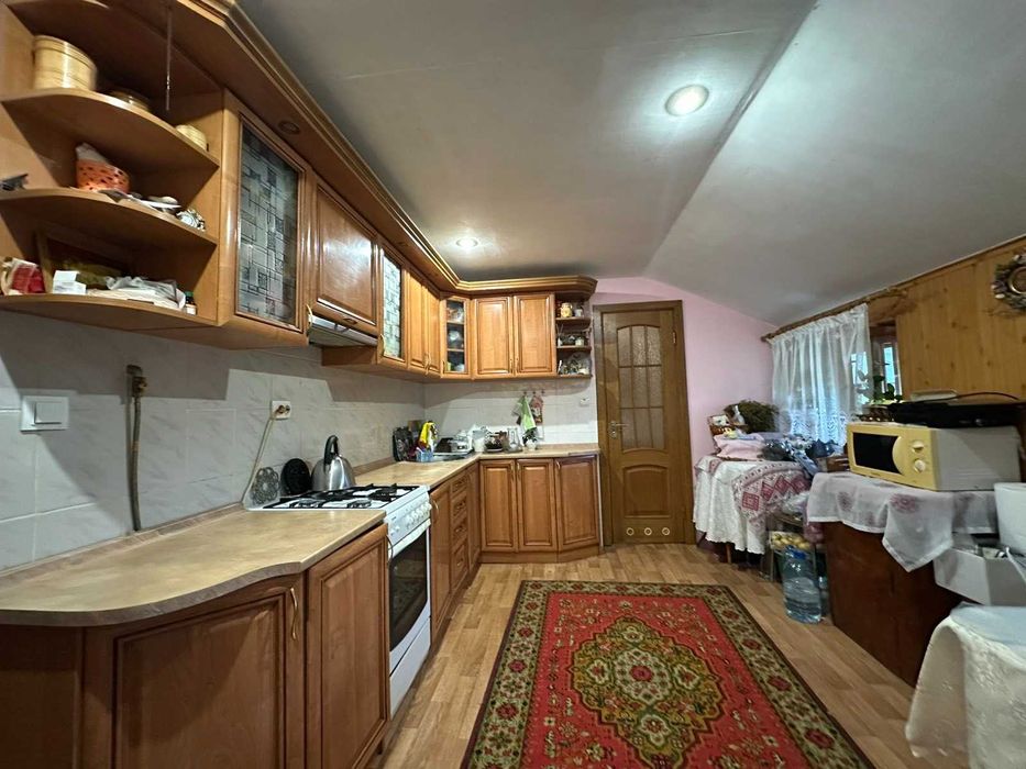 Продаж 3кім. квартири  в смт. Брюховичі на вул. Незалежності