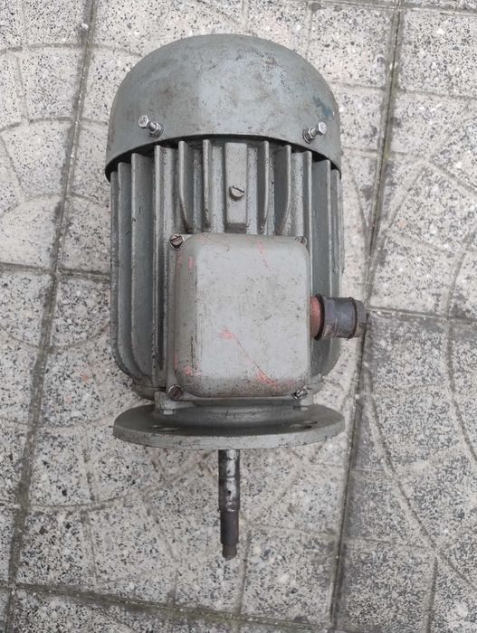 Silnik elektryczny kołnierzowy 1.5 kW, 380V, 2890 obr/min