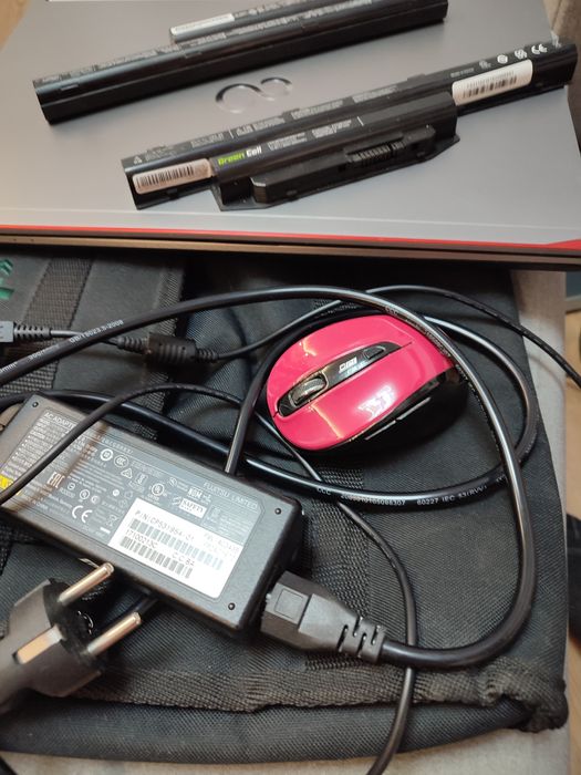 Laptop Fujitsu Siemens Lifebook E-754 Intel I7  16GB RAM SSD 480 GB