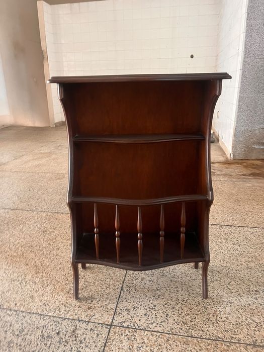 Moveis de entrada e mesas de apoio