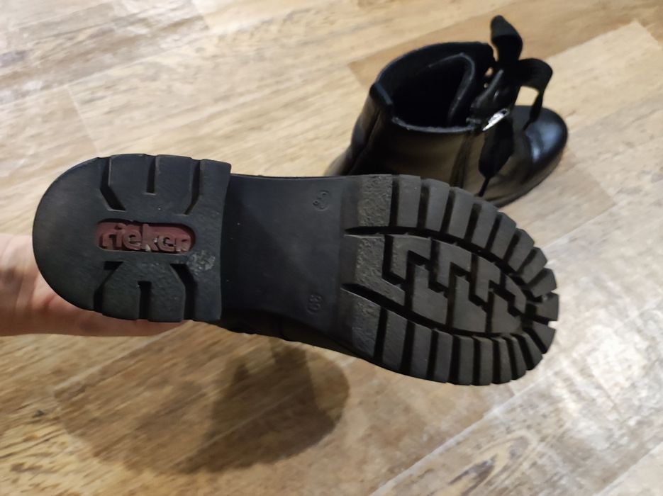 Чобітки осінні в гарному стані