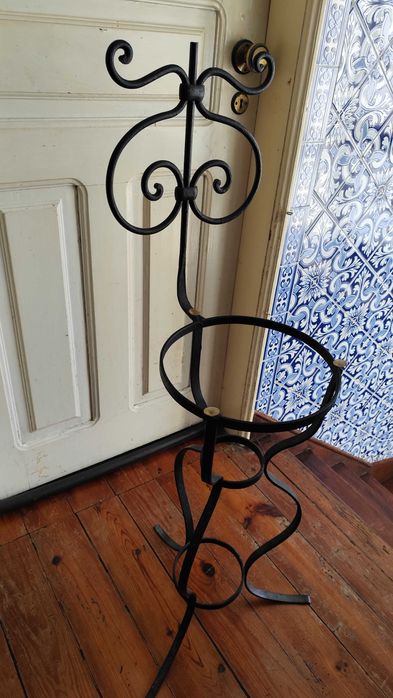 Lavatório de quarto antigo