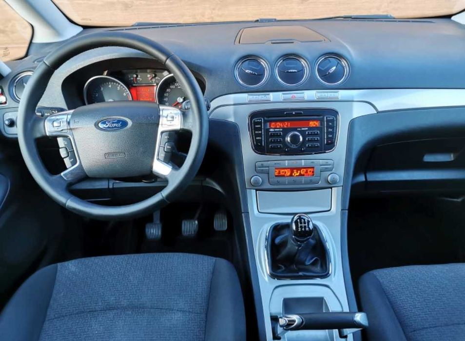 TANIO Wypożyczalnia samochodów wynajem 7 osobowe  Ford Galaxy WINIETY