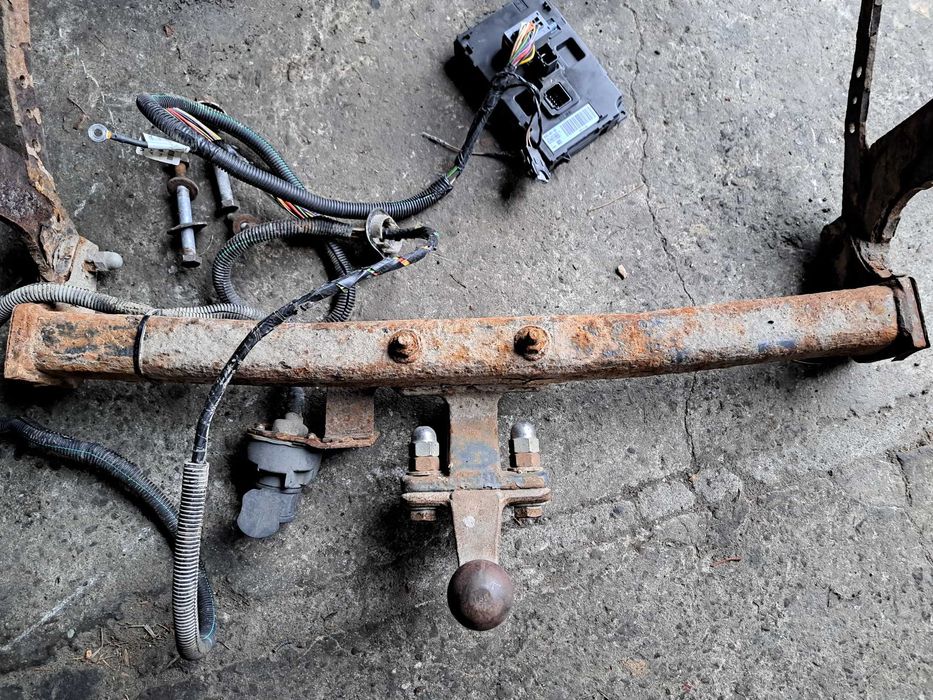 Hak holowniczy z wiązką modułem Peugeot Expert II Citroen Jumpy 2 06r-