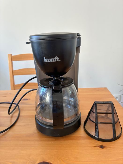 Cafeteira Kunft em bom estado