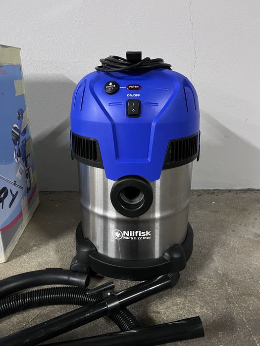 Aspirador Industrial de Água e Pó NILFISK MULTI II INOX 1200W
