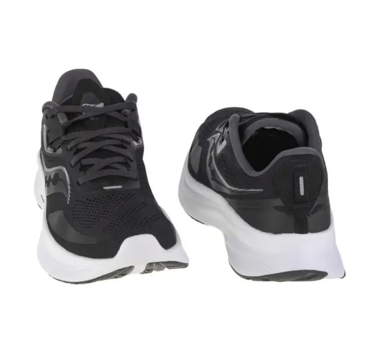 Новые кроссовки Saucony 37 размер