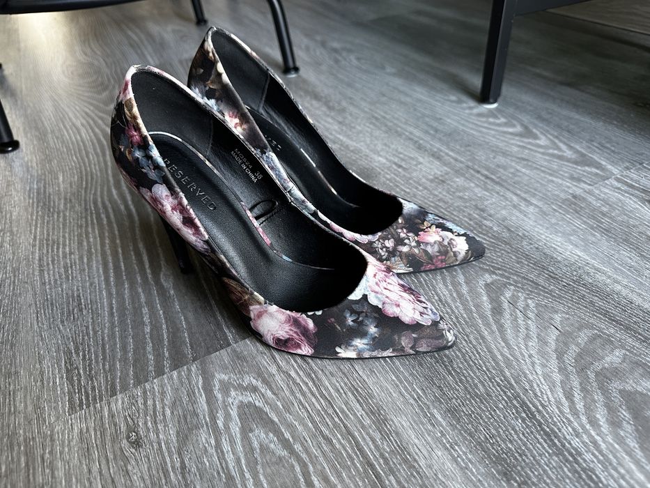 Szpilki kwiaty Reserved roz. 38 raz założone